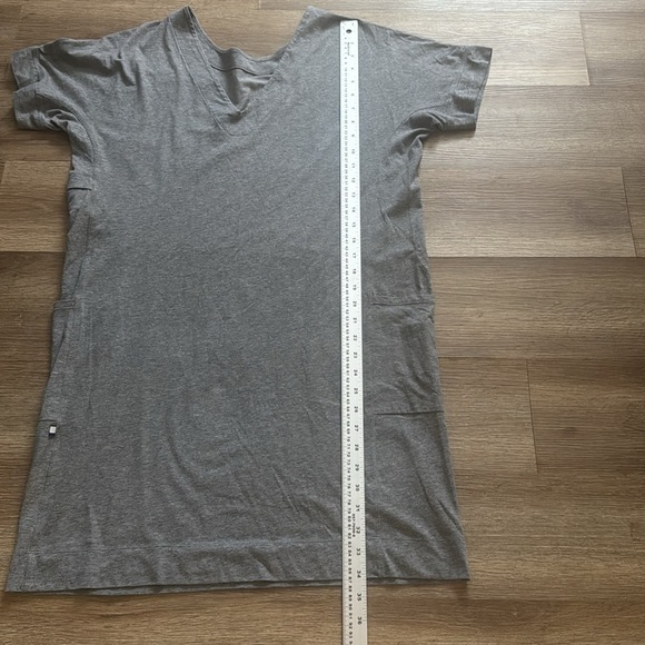 Kit & Ace T shirt Dress - Picture 4 of 9